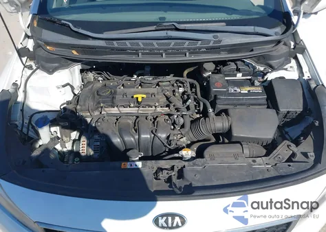 2018 Kia Forte Lx z USA, uszkodzony, nr VIN 3KPFL4A75JE213376